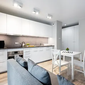 Apartament Warsaw-aparts Wita Stwosza, Warszawa